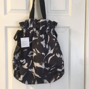 LULULEMON Tote